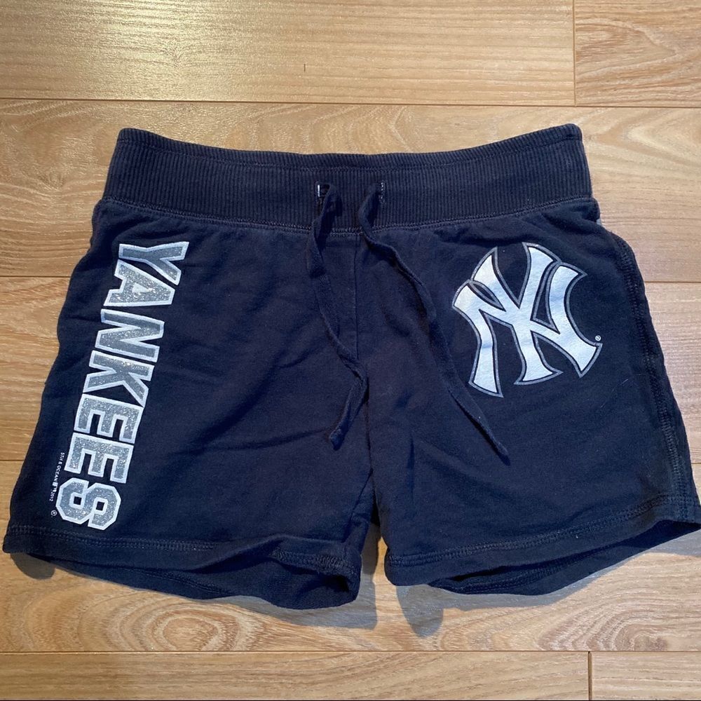 Genuine merchandise girls yankees shorts‎